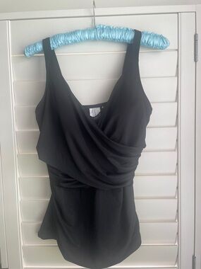 AQUASHAPE by DOLPHIN black tankini